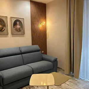 Colonna 18 Rome