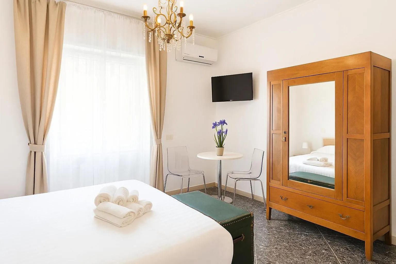 Roma Talenti Breme B&B Italy