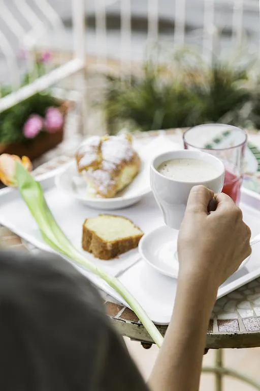 Bed & Breakfast Roma Talenti Breme B&B